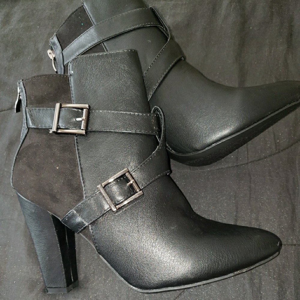 New Trendy Black Booties